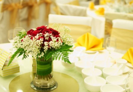 ~â™¥~ Stunning Vision for the Big Day~â™¥~ - special, bouquet, clear, yellow, forever, anniversary, green, red roses, love, wedding, fresh, light, fashion, stunning, entertainment, bright, floral, happy