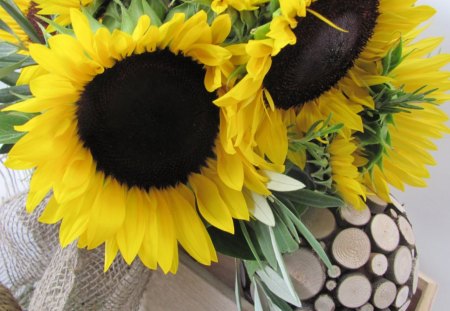 â™¥â™¥â™¥ Bunch of Happy Smiles â™¥â™¥â™¥ - love, sunflowers, light, unique, bouquet, wonderful, lovely, bright, nature, precious, forever, yellow, sublime, beautiful, flowers