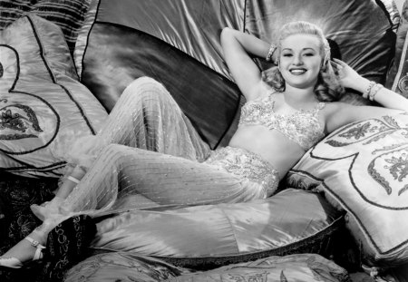 Betty Grable07 - Betty Grable, tin pan alley, the dolly sisters, coney island