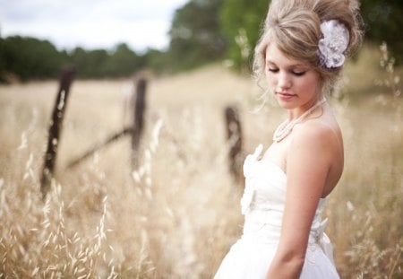 ω✿ω Dreamy Angel ω✿ω - pretty, dreamer, bride, summer, forever, beautiful, blonde, sunshine, lovely, love, sweet, precious, nature, field