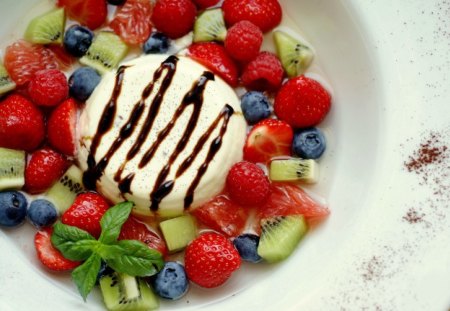 *** Yummy dessert *** - dessert, fruits, food, pudding