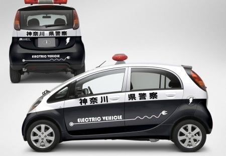 Japanese Police All Electric Car