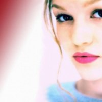 Julia Stiles