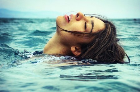 feel`s good - women, face, hair, water, mood, sea