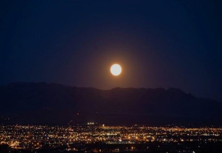 Rio Grande Valley - Moon, Desert, Rio Grande, Las Cruces