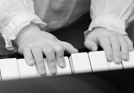 Piano boy - love, sunshine, people, eyes, funny, piano, baby, forever, blue, beautiful, boy, green, blonde, little