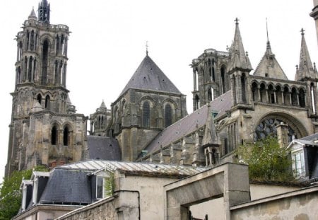 Notre Dame de Laon Cathedral - notre dame de laon cathedral, france, laon, medieval, cathedral