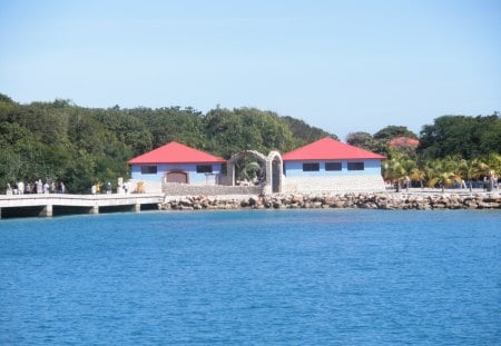 St. Lucia Islands - red, palm tree, islands, roof, photography, oceans, bridges, trees, green