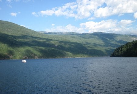 The Rockies mountains in BC - Canada 10 - sky, photography, mountains, white, lakes, clouds, house boats, blue, green