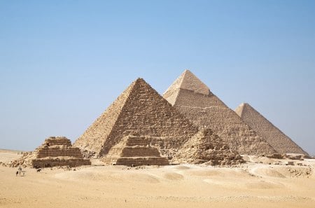 Ancient Egyptian Pyramids - egyptian, famous, sky, ancient, pyramids, architecture, sand, huge