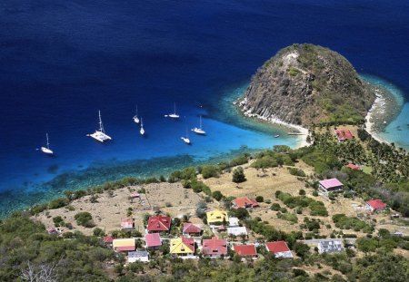 hill on a caribbean coast - wallpaper, village, france, architecture, hill, houses, coast, oceans, new, sea, boats