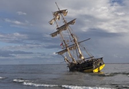 *** Sailing ship at sea *** - sky, ocean, water, sailing, sea, bout