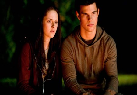 Bella And Jacob - entertainment, bella, new moon, jacob, movies, twilight sagas