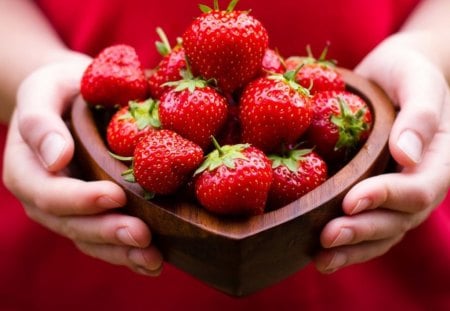 Strawberry - strawberry, heart, fruits, food, hand