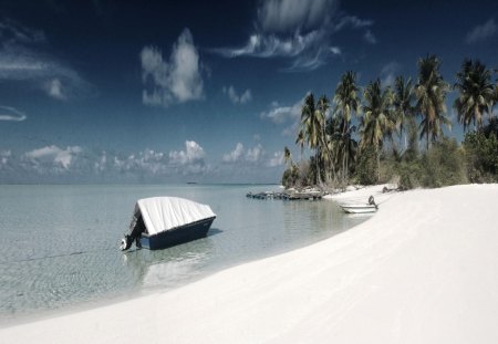 	Bodumohuraa - sand, white