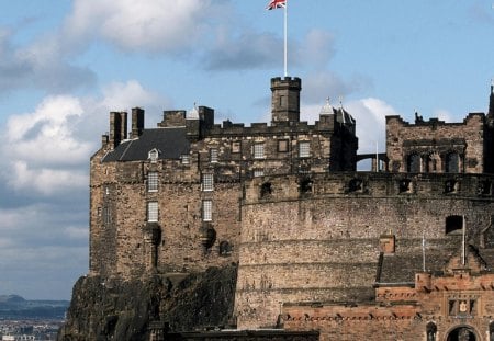 castle above edinburgh - hill, flag, castle, clouds, city