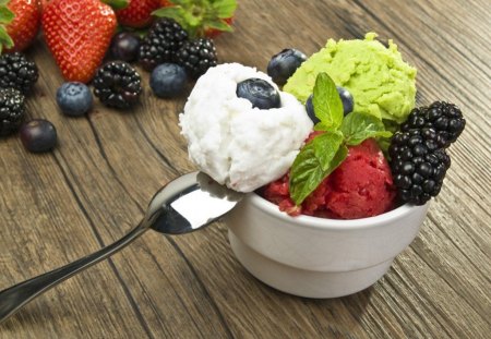 Ice berry creams - raspberry, cream, vanilla, strawberries, bowl, sweet, berries