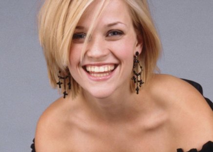 reese witherspoon - smile, earing, model, shortcut