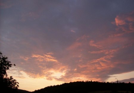 dark red cloud - cloud, dark red