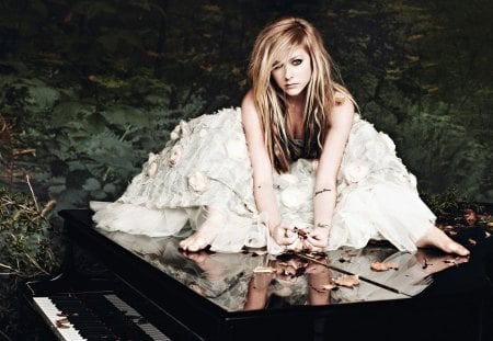 avril lavigne - people, avril lavigne, actress, celebrity