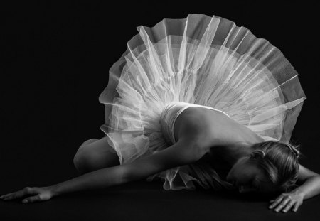 Ballerina - wp, ballerina, dancer, photography, beauty, black, white, woman, bw, ballet, dance, performance