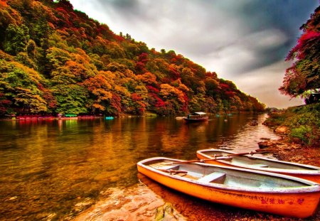 Boats on the riverbank - pretty, calm, summer, coast, walk, shore, riverbank, lake, nice, sky, trees, beautiful, lovely, stones, boats, river, nature, serenity