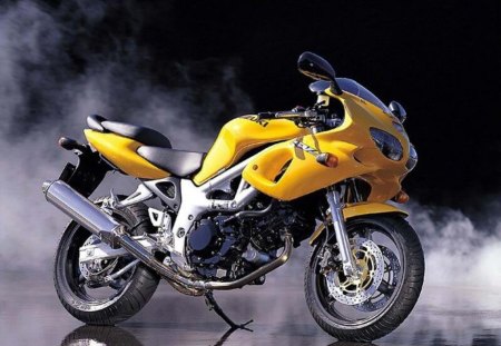 Motocycles - suzuki, yellow