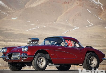 chevrolet corvette - classic, chevrolet, road, corvette