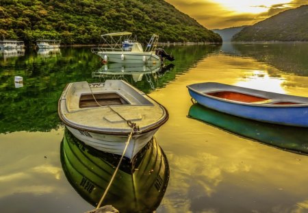 Lim fjord Rovinj Croatia - nice, lakeshore, sky, trees, riverbank, croatia, water, clear, sunset, calm, crystal, amazing, quiet, pretty, reflection, river, fjord, rays, lake, boats, mountain, lim, summer, lovely, nature, glow, mirror, beautiful, waters, sunrise