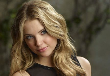 Ashley Benson - pretty little liars, models, actresses, people, tv series, ashley benson, entertainment, beautiful, celebrity