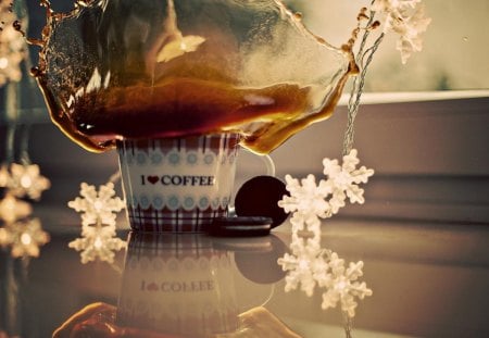 Splash of coffee - pretty, coffee, photography, still life, coffe, cup of coffee, splash, coffee time, cup