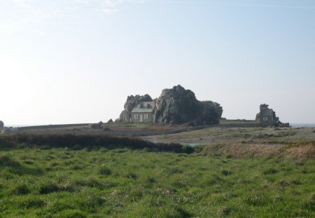 rockhouse - bretagne, france, architecture, rock, house