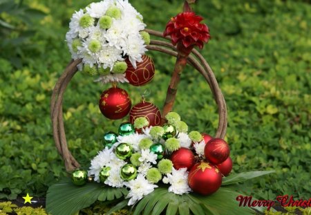 A cute flowers in the basket - basket, white, love, red