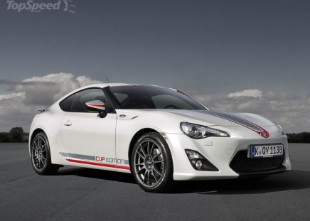 2013 Toyota GT86 Cup Edition - white, toyota, 2 door, 2013