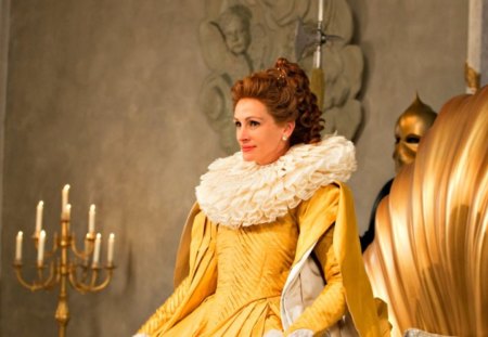 Julia Roberts as the Queen - yellow, queen, dress, girl, light, actress, white, woman, mirror mirror, movie, candles, julia roberts