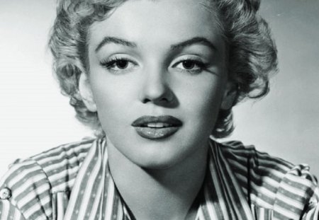 Marilyn Monroe - norma jeane mortenson, norma jeane, marilyn, marilyn monroe