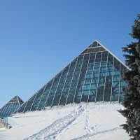 A blue sky on the pyramids of Edmonton