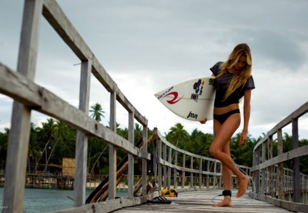 Alana Blanchard - surfer, alana blanchard, bridge, pro