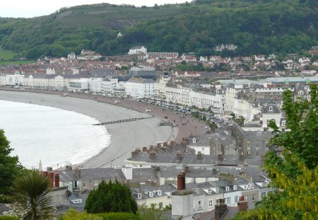 Llandudno Sea Front - great orme, beach, coast, town, tram, llandudno, wales, holiday, sea