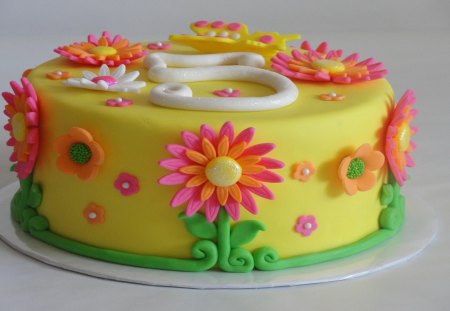 Pretty Flower Cake - flowers, abstract, bakery, frosting, dessert, cake