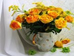 Vase with yellow roses