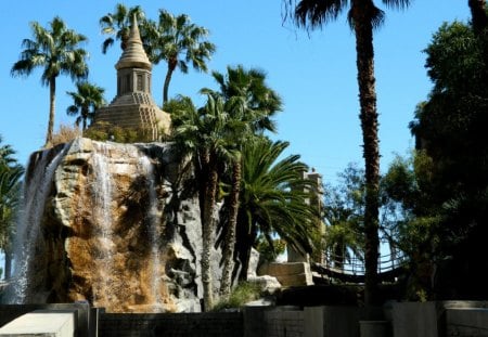 Man-made Waterfall 1 - mandalay bay, wide screen, photography, las vegas, waterfall, photo, usa, nevada