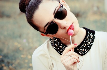 lollypop girl - mood, enjoy, sunglass, cute, girl