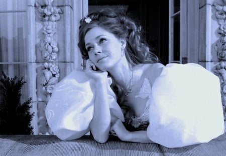 Amy Adams - enchanted, wallpper, lonley, new, woman, disney