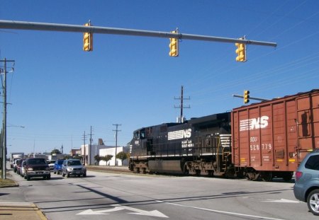 Norfolk Southern - trains, morehead city nc, norfolk southern, transportation, freight train