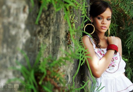 rihanna - earing, green, girl, cute, outdoor, plant