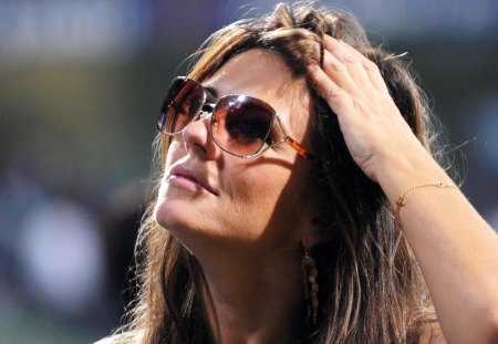 elizabeth - stadium, sunglasses, girl, look