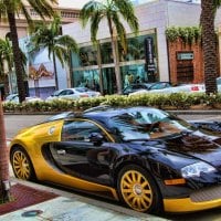 Balck And Yellow Veyron