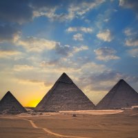 famous egypt pyramids