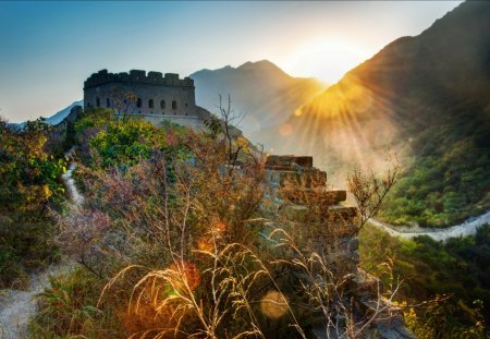 sunbeams over the great wall of china hdr - trail, sunbeams, hdr, weed, ountains, wall